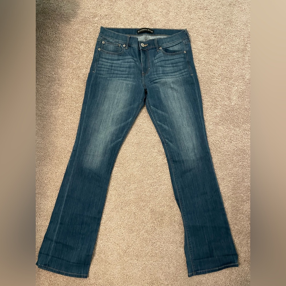 Express barely boot jean. Great for bootcut people. Regular length. Like new